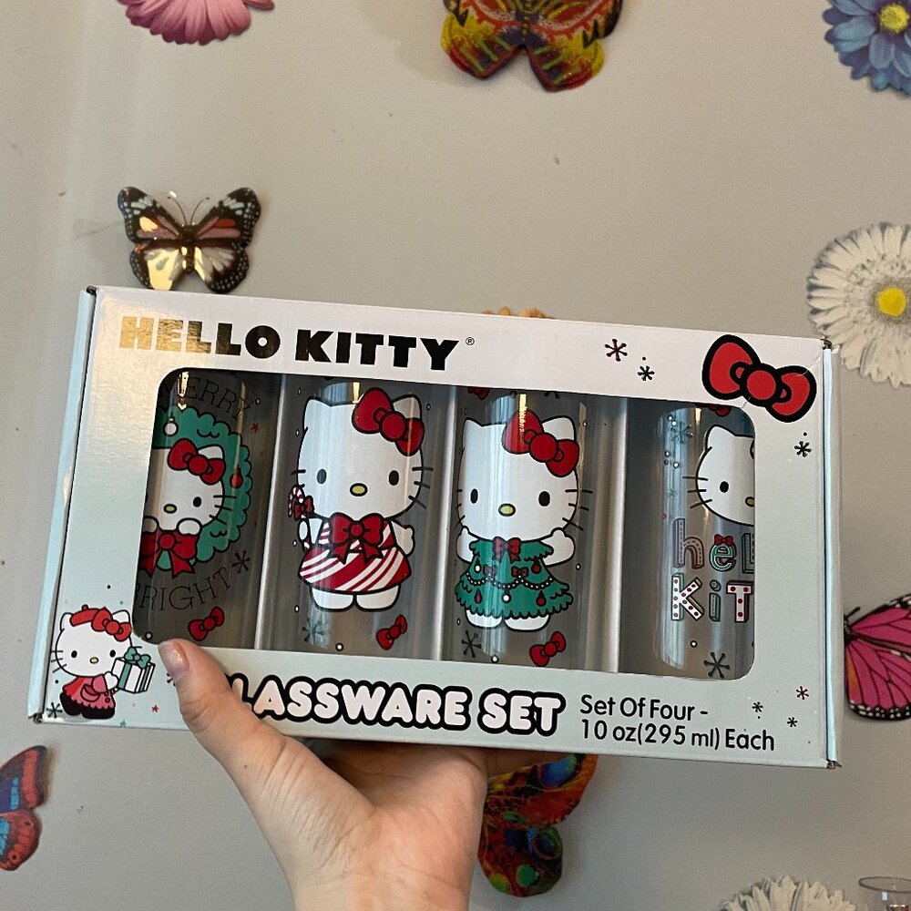 Hello Kitty Christmas Set Of 4 Glassware